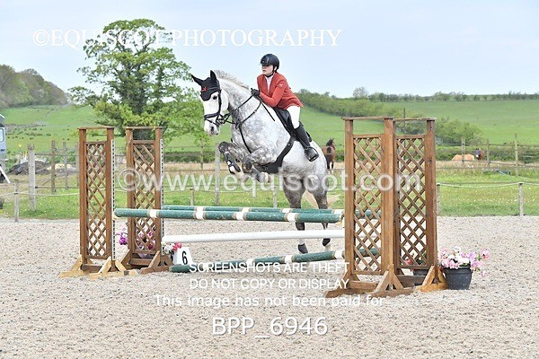 BPP_6946 - CLASS 4 FRI Senior BritiNovice/ 90cm Open