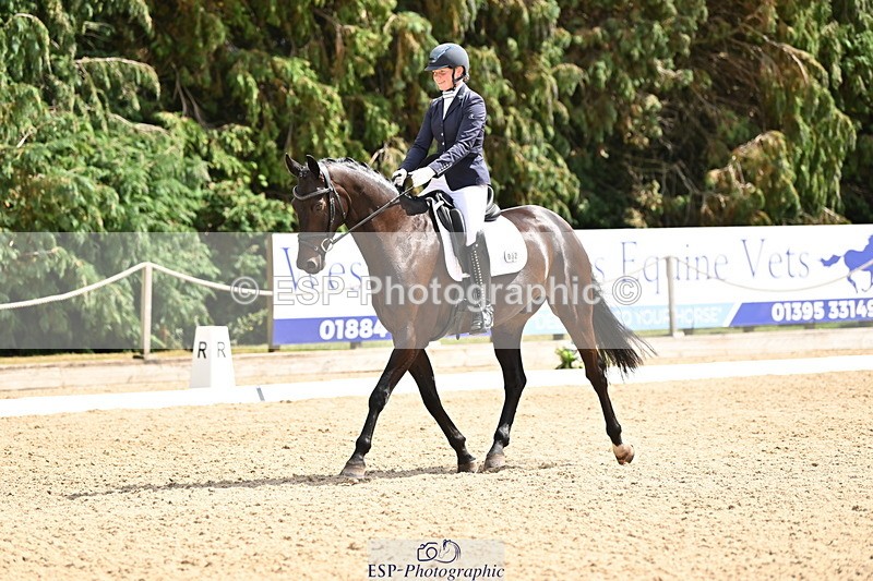 250808A-143700-00944 - 032-Caitlin.BurgessFurst.Sandreo.MFS