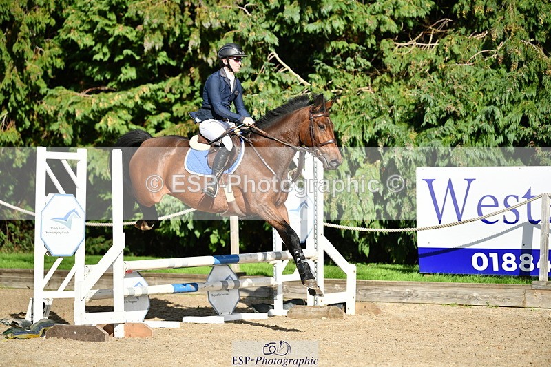 251004A-153058-01852 - Classes 8 & 9 70cm