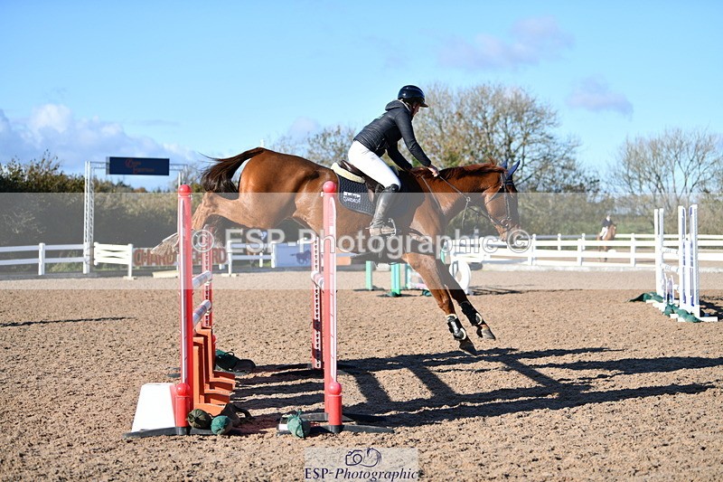 231110A-134133-00645 - Cls 5 Newcomers & 1.10m Open