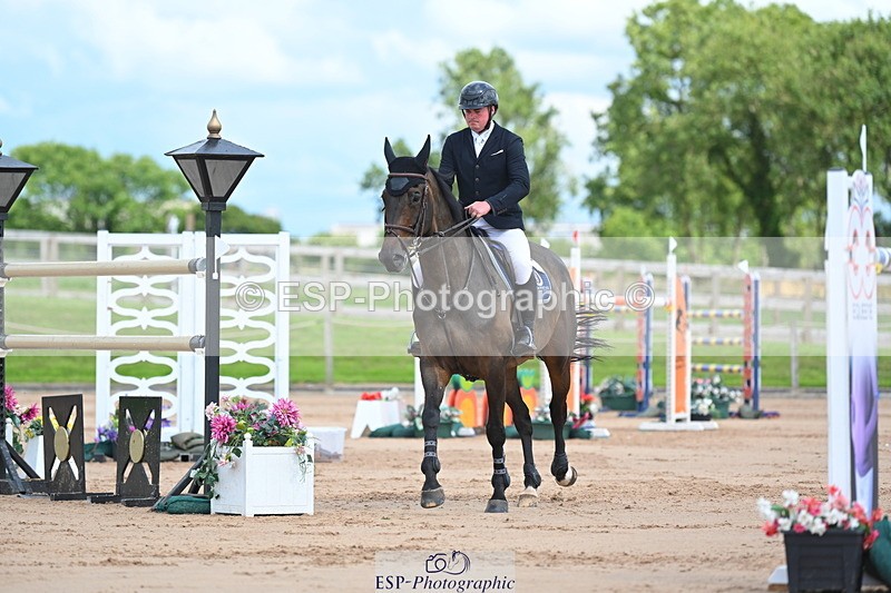 230721A-153543-07326 - Cls 10, 2 Star Big 1.45m Start to break