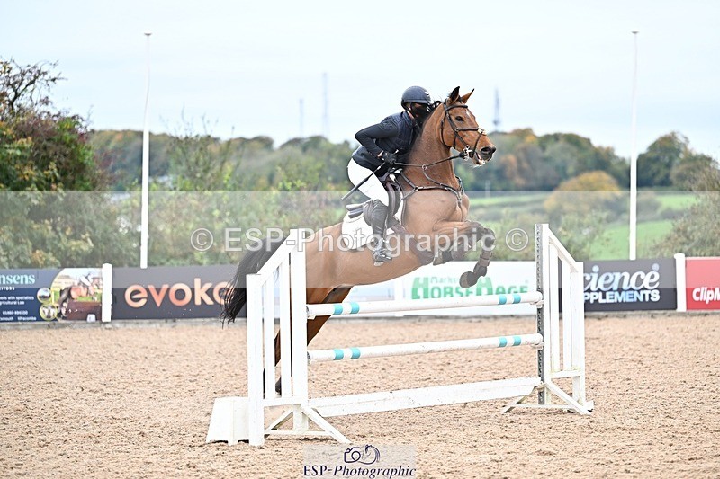 251015-131104-00505 - Cls 4 Newcomers and 1.10m Open