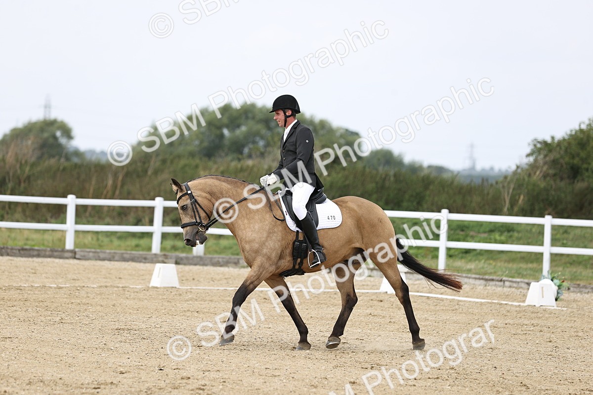 SBM_017450 - Class 14 - Novice 23 - 13.52-14.55