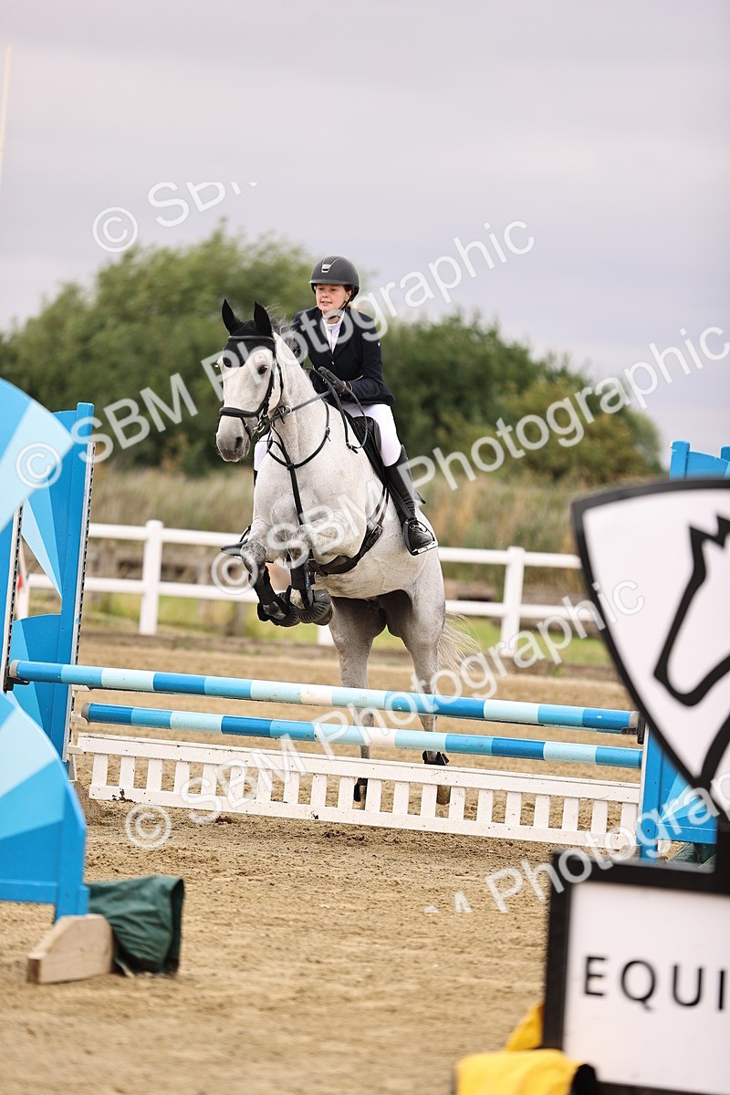 SBM_024318 - Class 8 - Clear Round