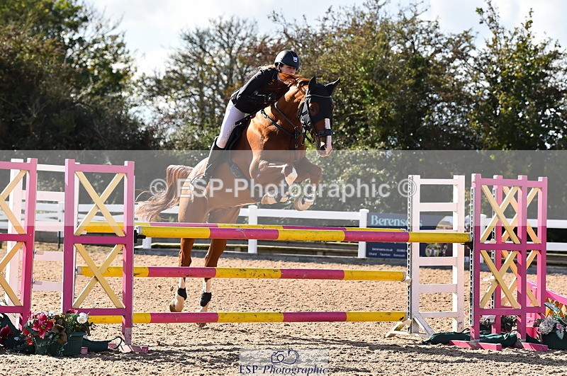 231014A-142228-05274 - Cls 15 1.05m Amateur Q 2nd R