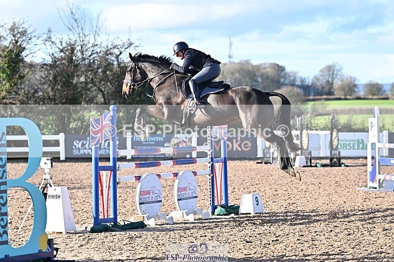 251203-125301-00557 - Cls 4 Newcomers and 1.10m Open