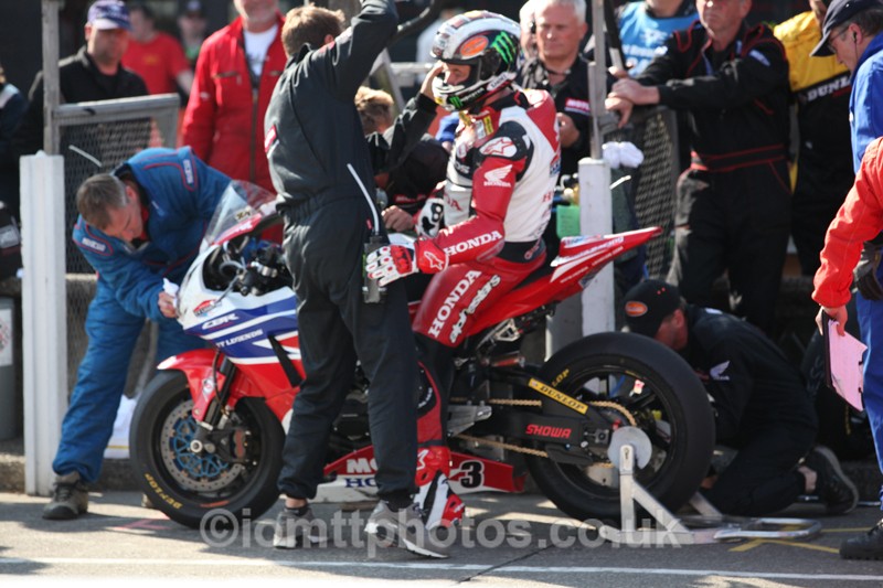 IMG_0884 - Senior TT - Start Line