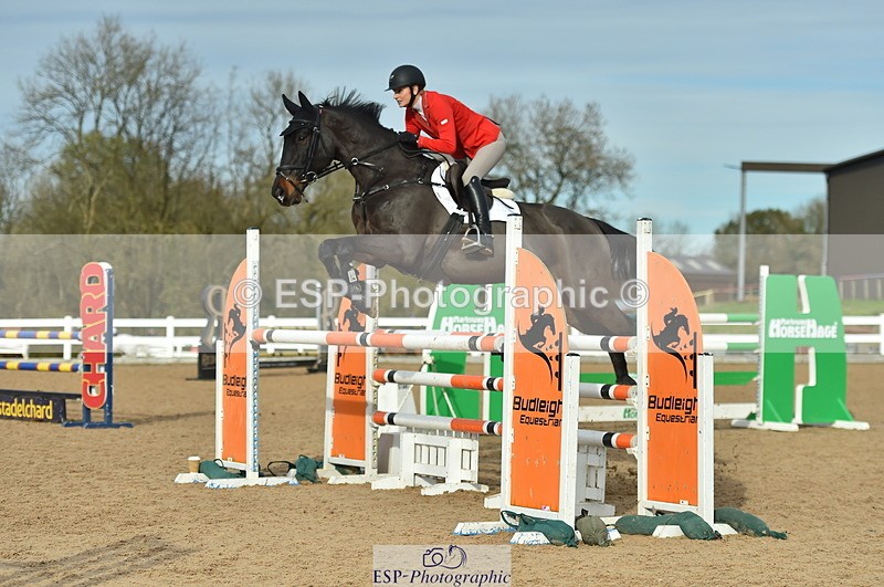 231111A-130258-02022 - Cls 12 Newcomers & 1.10m Open