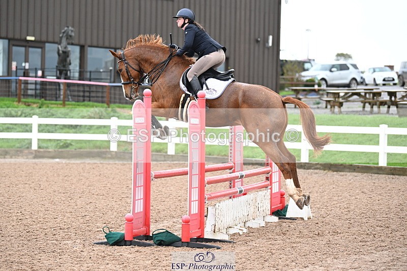241023A-105848-00433 - Cls 1 British Novice and 90cm Open