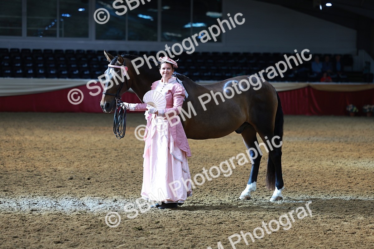 SBM_12084 - Class 103 - IH Costume