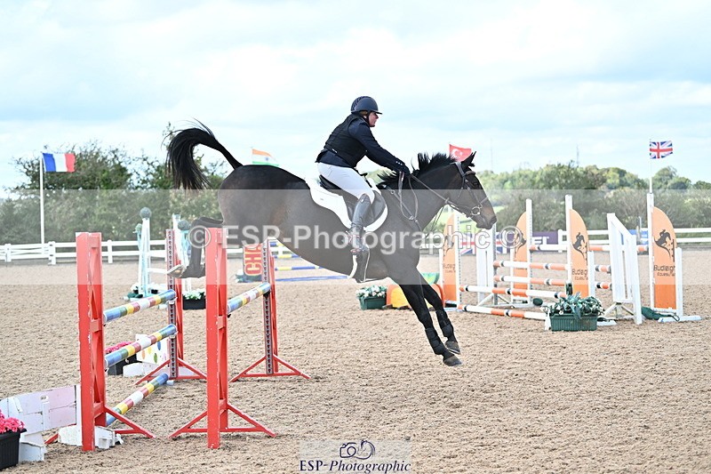 241005A-123551-03710 - SAT Cls 18 1.05m Amateur Quali