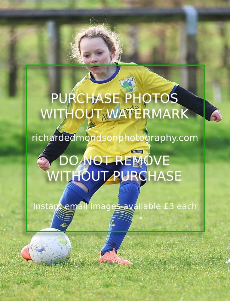 533A3126 - Kendal United Girls Under 10's vs Lune Valley Lightning Under 10's