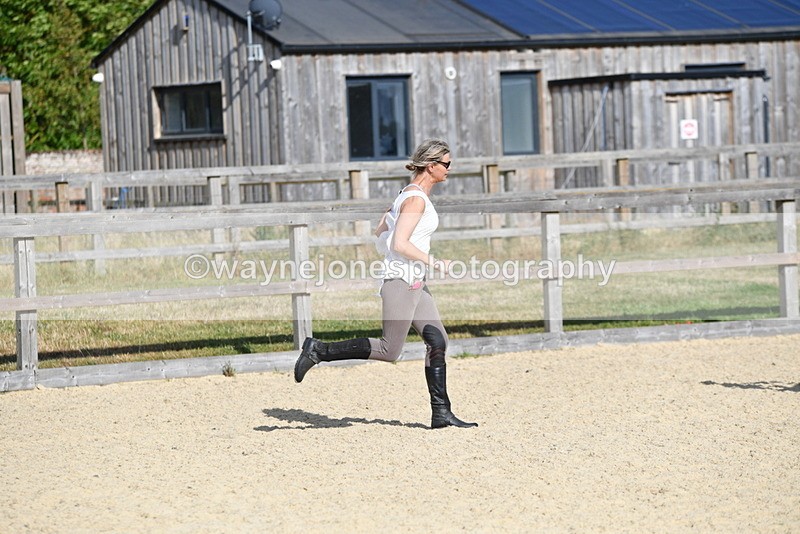 WJ5_5880 - Poles off the floor