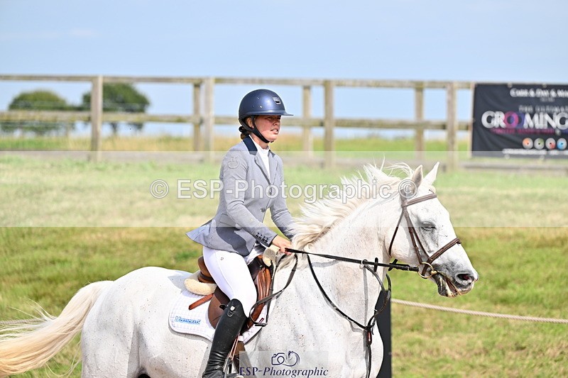 240828A-145226-01046 - Cls 4 Snr Newcomers and 1.10m Open