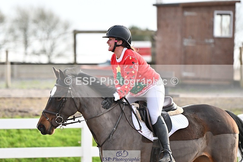 241206-101124-00198 - Cls 2 British Novice and 90cm Open