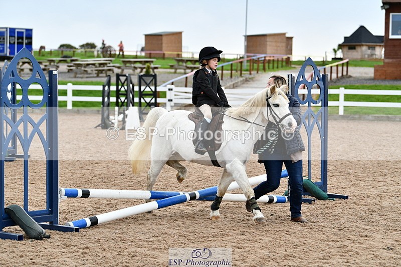 241013B-085402-00052 - Cls 1 Clear Round