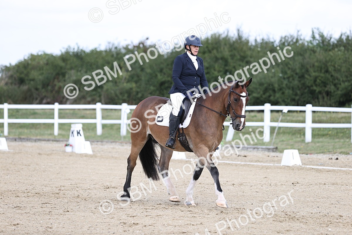 SBM_016216 - Class 14 - Novice 23 - 10.29-11.32