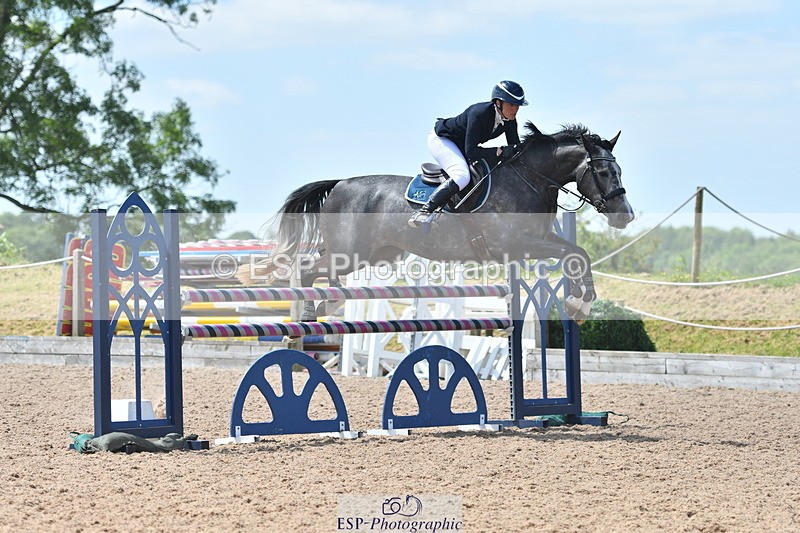 240609A-122017-05123 - Cls 18 Snr Newcomers and 1.10m Open