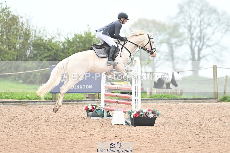 240505A-121700-05012 - Cls 4 Blue Chip Pony Newcomers & 1m Open