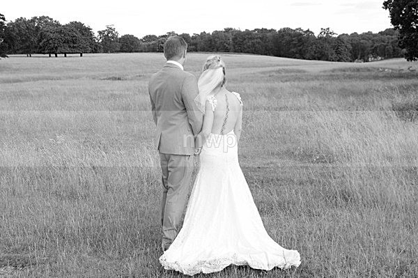 Si  Robyn Wedding 4 087 - Wedding Picture Samples