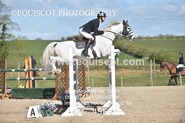 JAC_4559 - CLASS 11 SAT Andrew Hamilton Coach, RHS Foxhunter Championship Qualifier