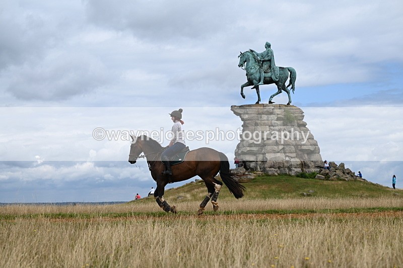 DSC_7001 - Time at Statue 12:45 to 13:15
