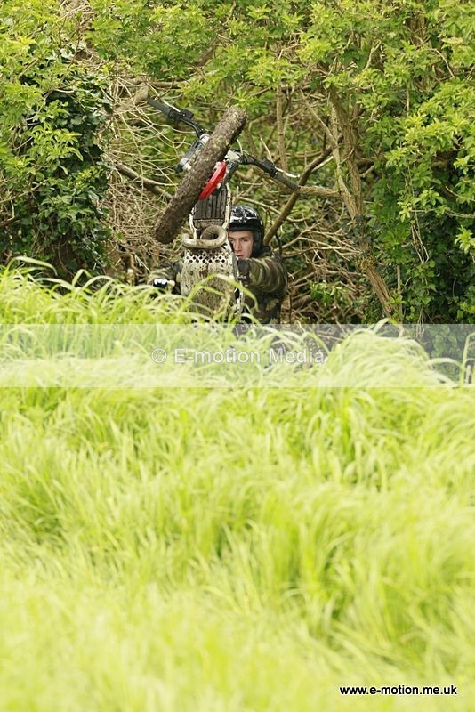 TR 060512-002 - Petit Bot - 06/05/12