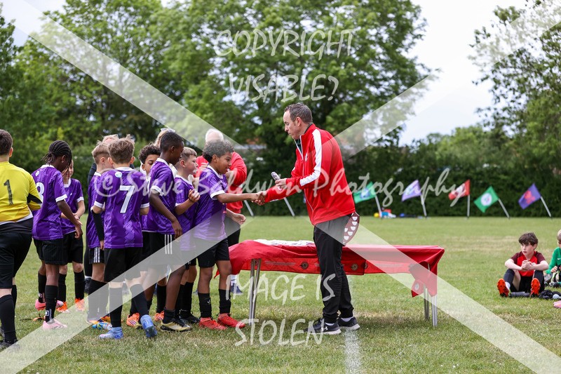 1DX31552 - Brook Field V Goddard Park