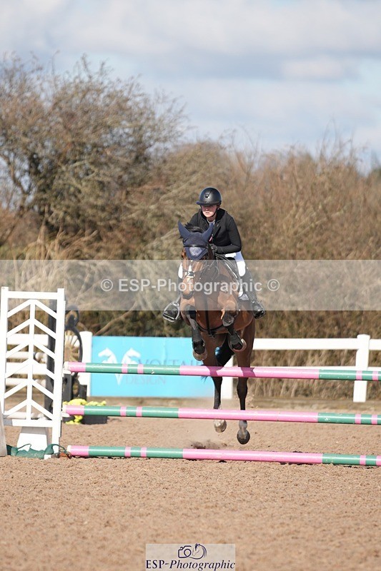 250316-101509-05827 - Cls 21 British Novice and 90cm