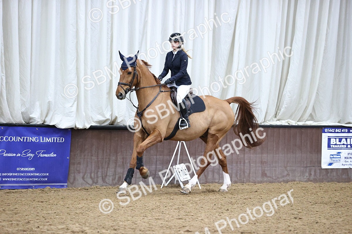 SBM_001665 - Class 4 - Senior Newcomers - 1.10m Open