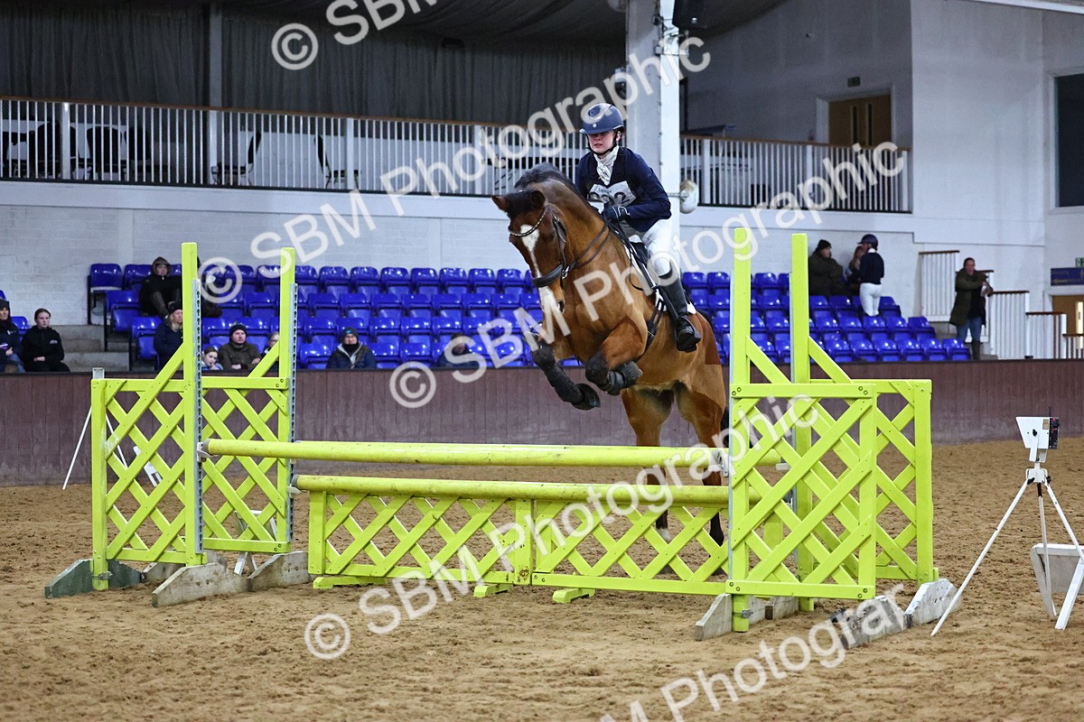 SBM_002758 - Class 6 - Holly & Ivy Stakes - 90cm