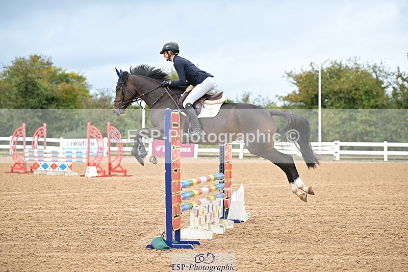 240925A-104733-00124 - Cls 1 British Novice and 90cm Open