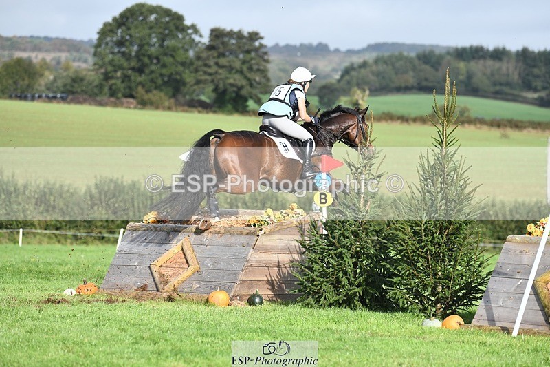 231020-113025-07175 - 045-HILDARE.REGARDE.MOI-Danielle.Mccormack-XC