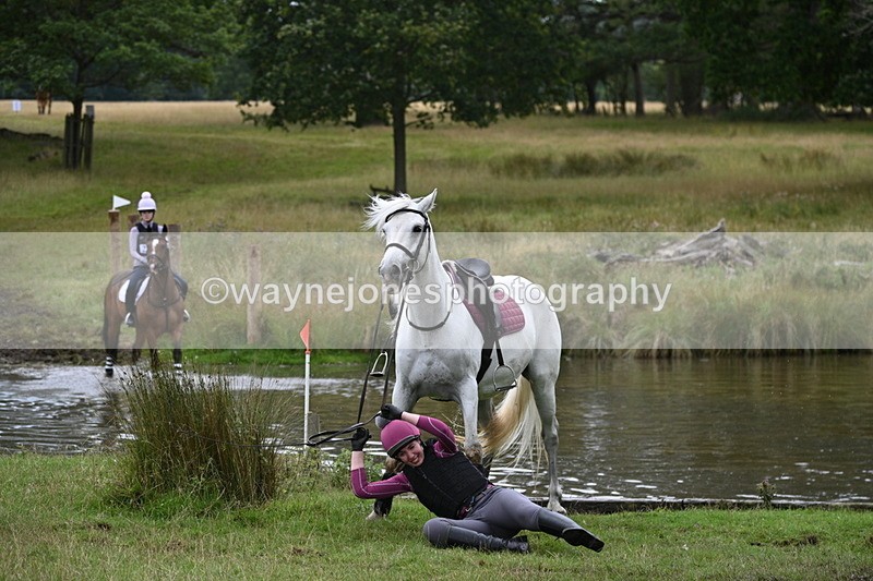 WJ7_3202 - Time at Water 12:15 to 12:50