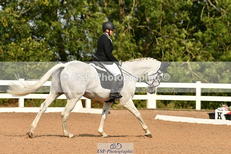 250817-095354-07654 - 179-Kate.WilliamsGhyllwood.April.Moment