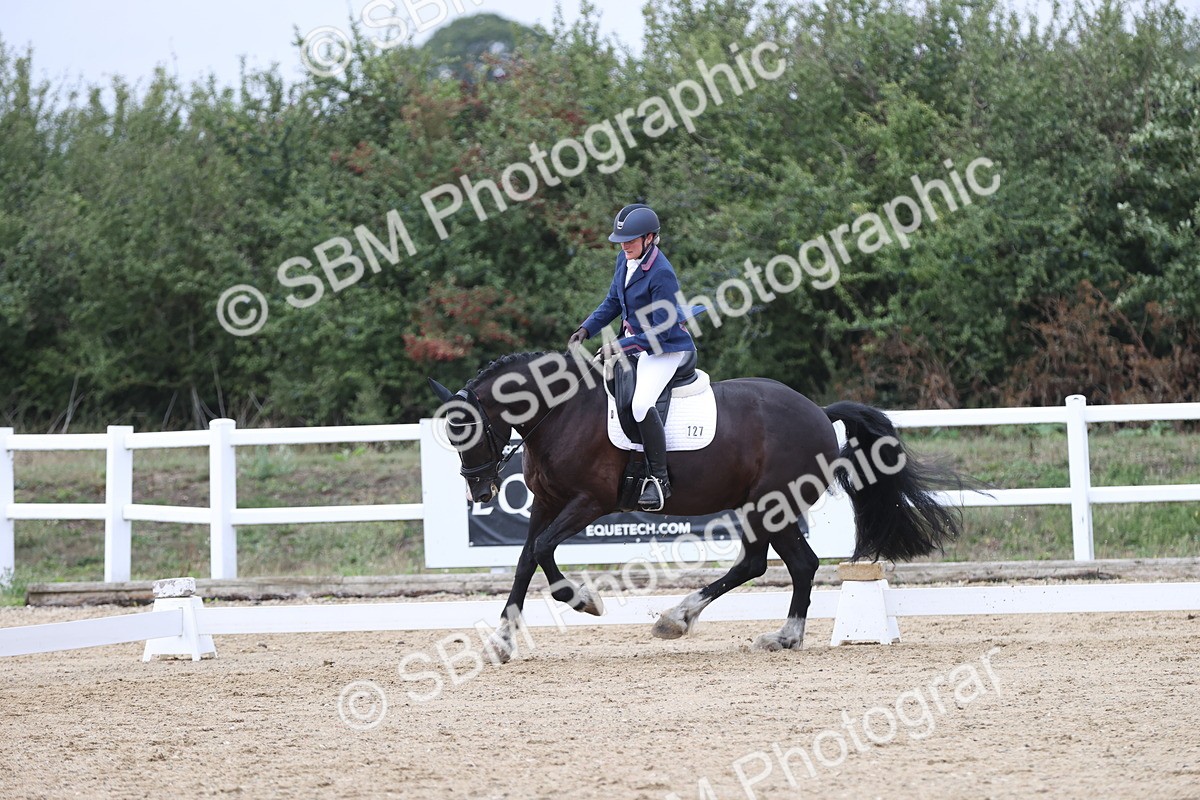 SBM_004360 - Class 9 - Novice 3 Champs