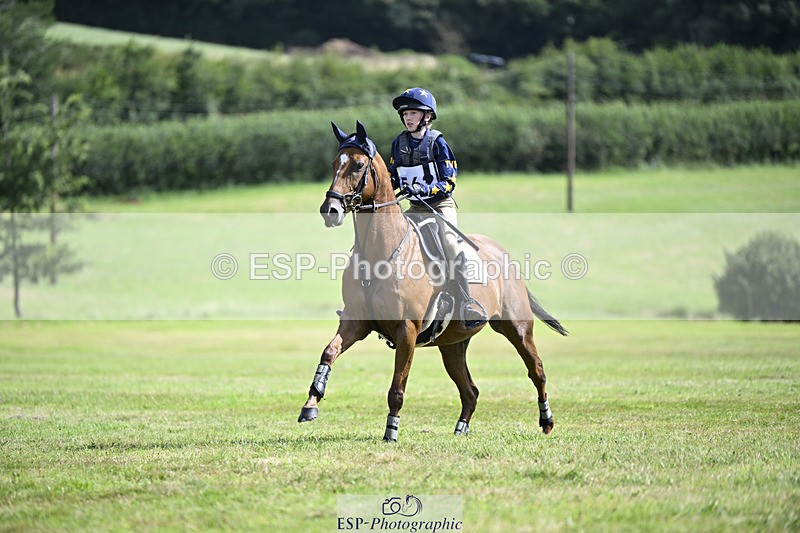 240825X-113004-32535 - 70cm XC 11.00 to 12.00