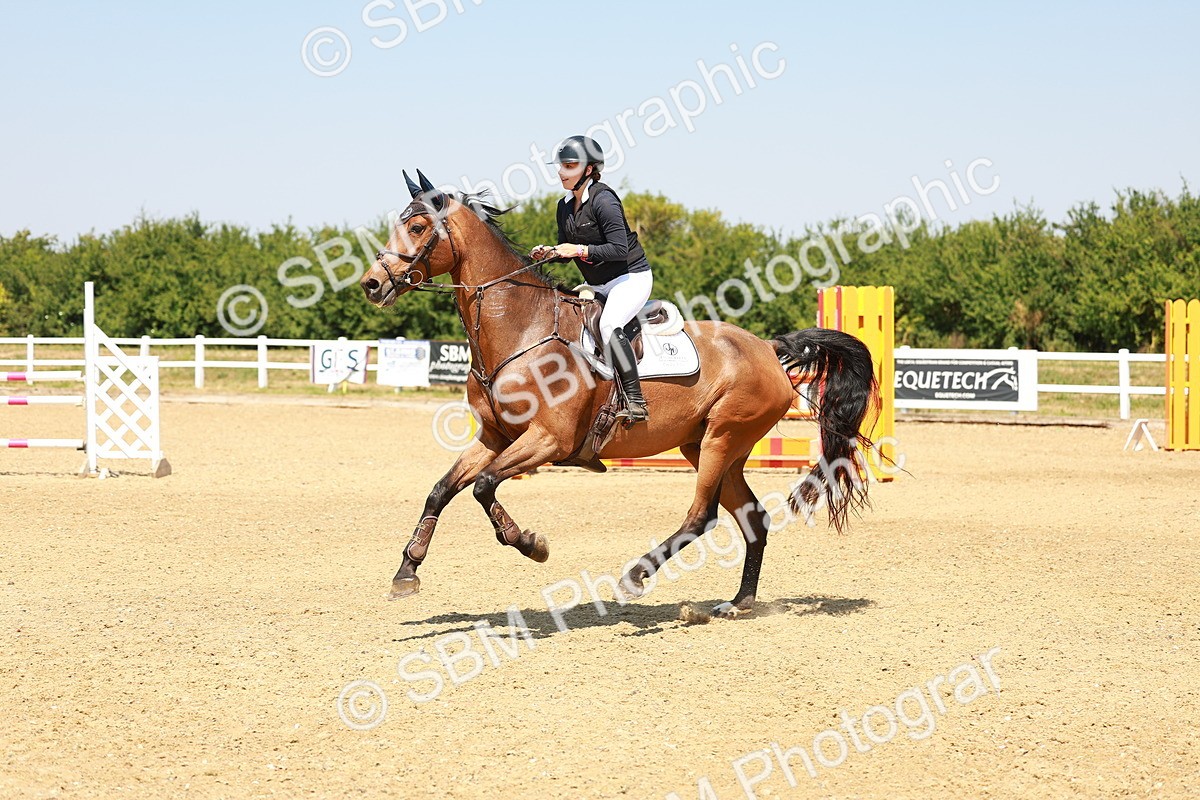 SBM_001637 - Class 4 - Senior Newcomers - 1.10m