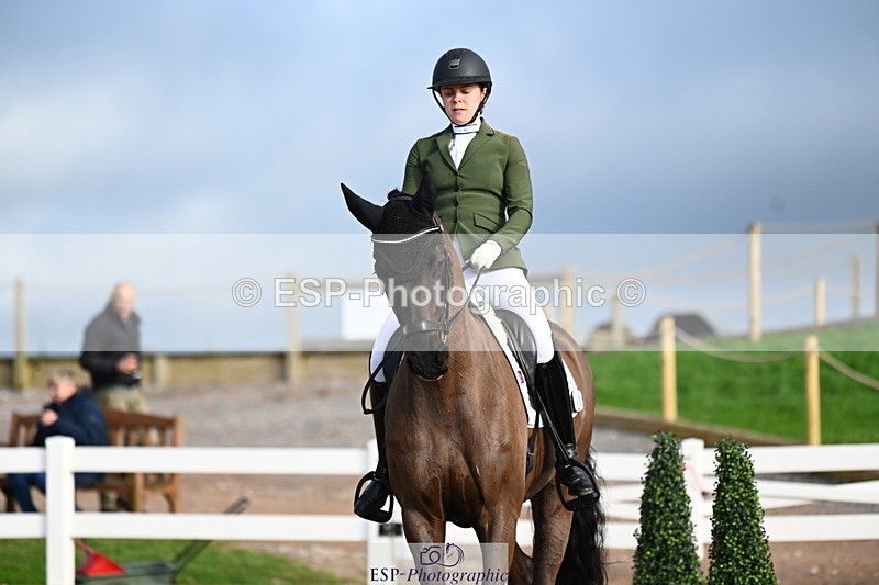 240218A-144227-08909 - 145-Lucy.Amy-Millenium.Falcon