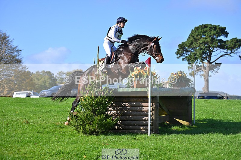 241025-111227-06675 - 012-Mollie.Summerland-SKITTEL.D'EKWI