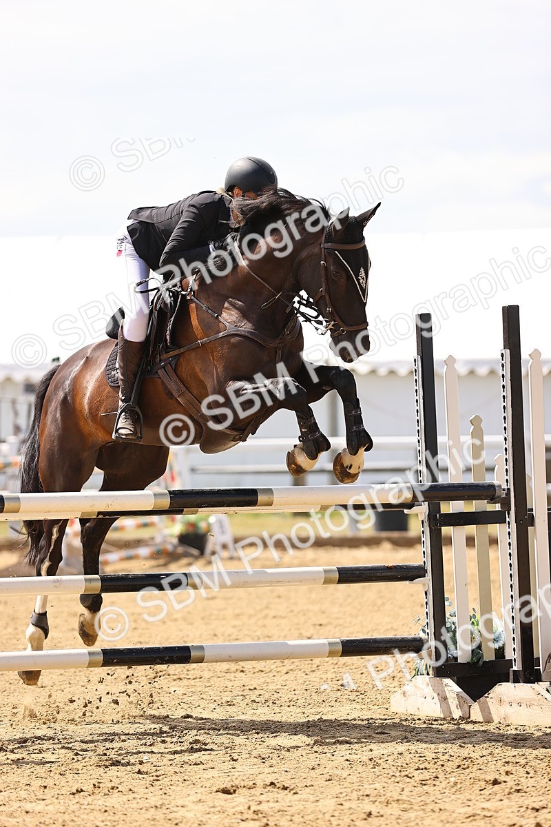 SBM_009782 - Class 8 - Senior Newcomers - 1.10  Open