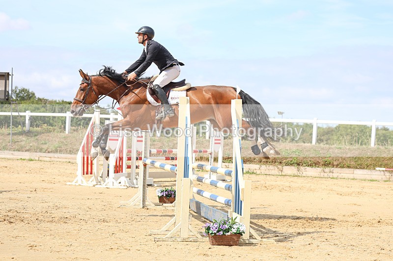 3E7A3602 - Class 4: Senior British Novice/90cm open