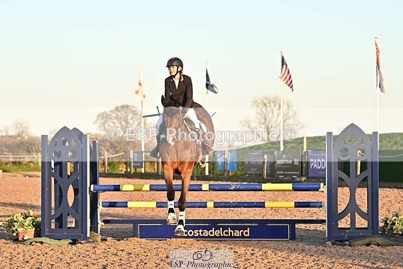 250401-191232-00923 - 90cm Classes