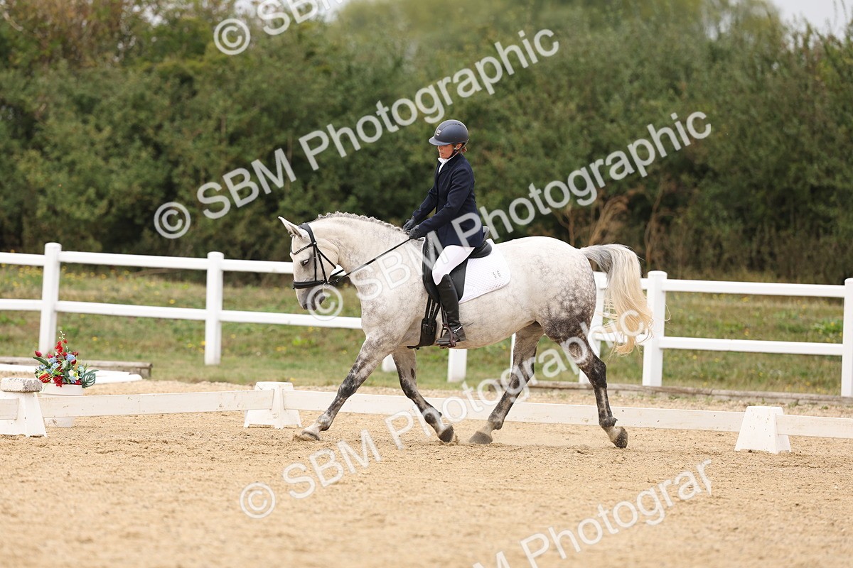 SBM_00861 - Class 8 - Novice 27 Champs
