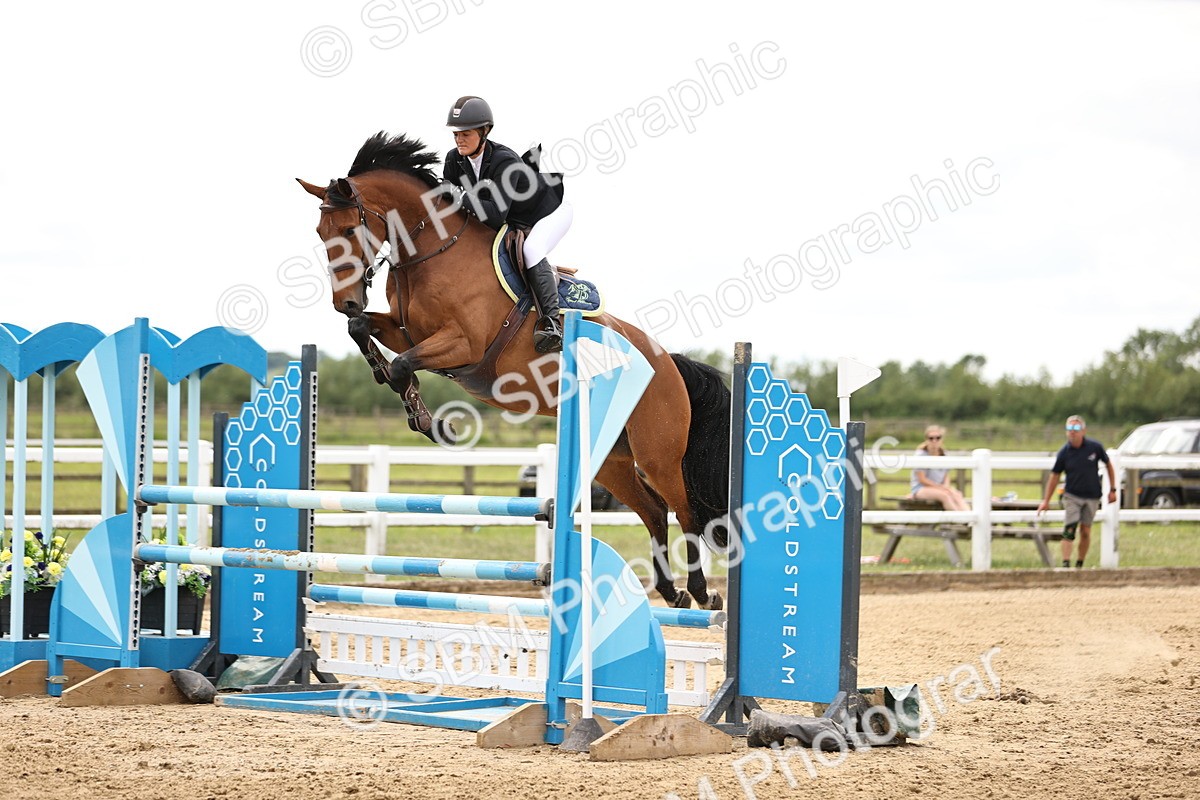 SBM_003246 - Class 11 - Senior Newcomers - 1.10m