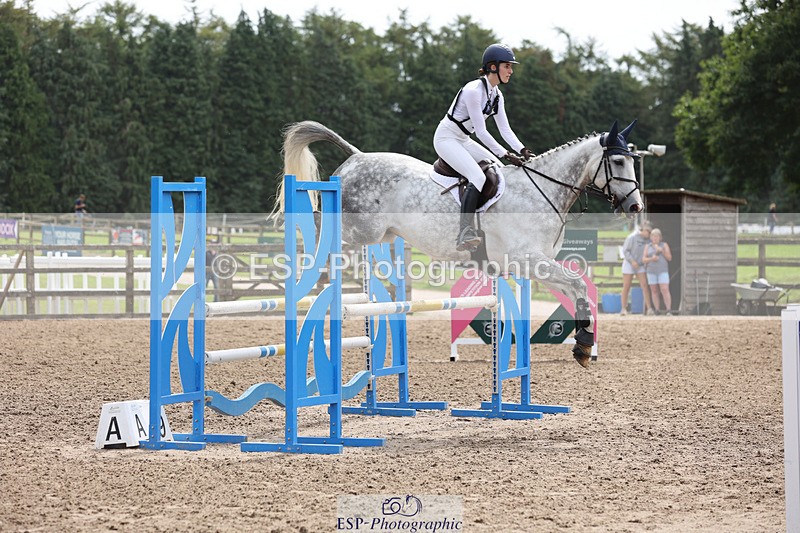 240804-114849-12833 - 457-Lydia_Stuart-SAUNDERSCOURT_FURISTOS