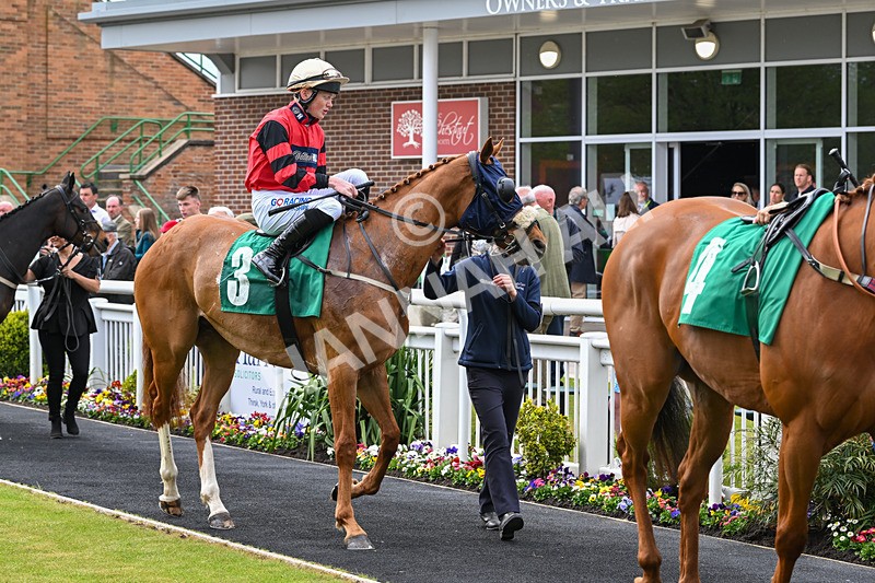 220425-Race 1-Kats Bob-8473 - Race 1