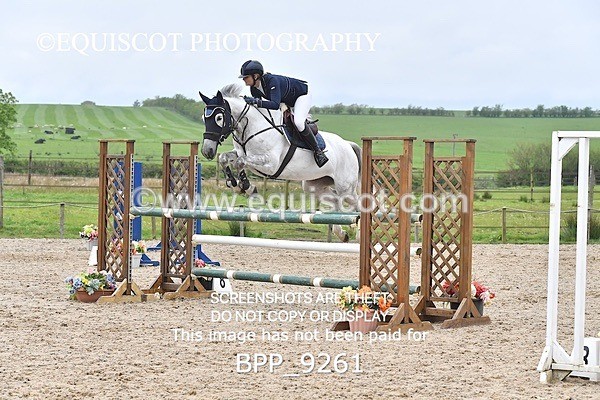 BPP_9261 - CLASS 30 SUN Senior Newcomers/ 1.10m Open