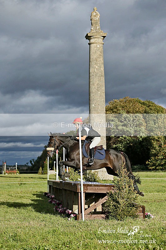 UA290919 0985a - Equestrian