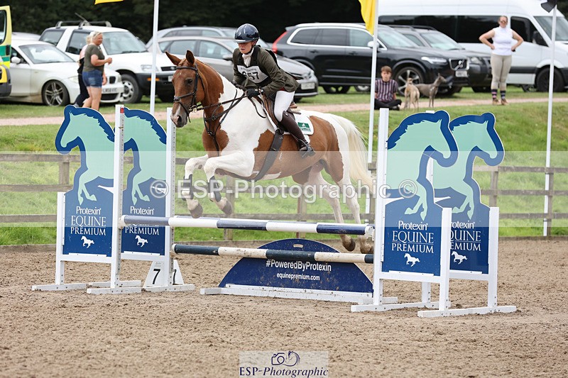 240804-143113-15922 - 657-Althea_Bleekman-SHOVERN_ON_ICE